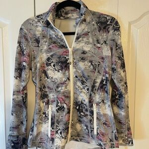 Lululemon Define Jacket (size 6)